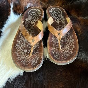 Olukai flip flops women 9w leather paniolo